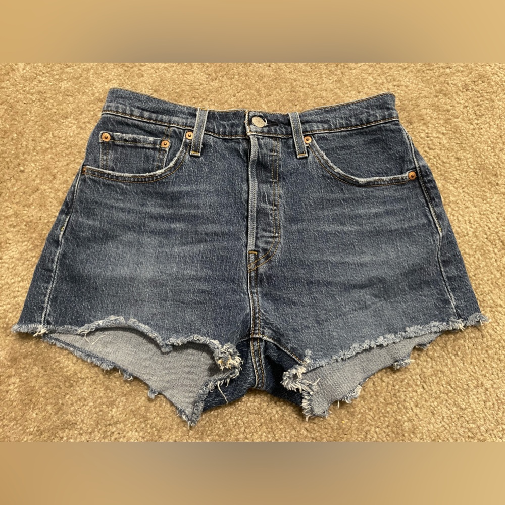Women’s Levi’s 501 High Waisted Cutoff Denim Jean Dark Blue Shorts Size 28